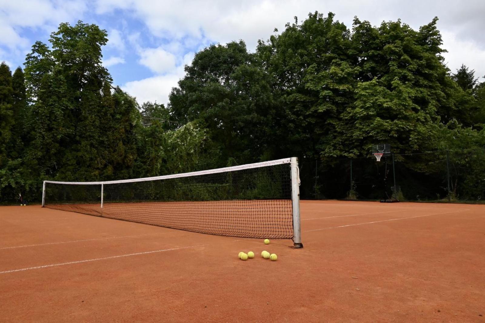 Gut Einhaus An Der Ostsee - Grosszuegiges Haus Mit Tennisplatz Und Pool Sowie Garten Und Ostseenaehe Harmsdorf Exterior photo