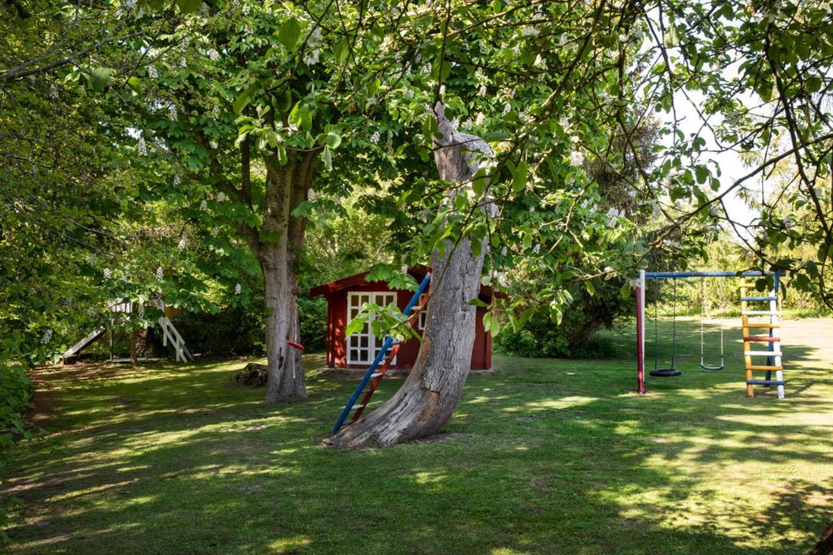 Gut Einhaus An Der Ostsee - Grosszuegiges Haus Mit Tennisplatz Und Pool Sowie Garten Und Ostseenaehe Harmsdorf Exterior photo